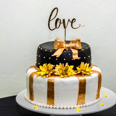 8' cake